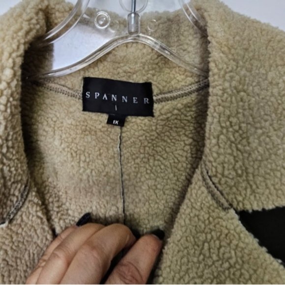 Green Spanner 1X 2X Coat plus size - Picture 2 of 8